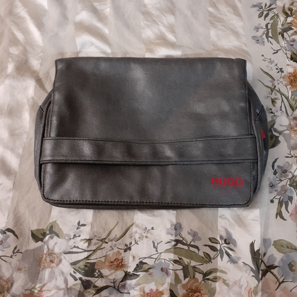 Hugo Boss travel toiletry bag